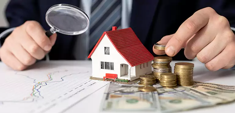 Home Needing Updates in Any Conditions for Cash in Maine, ME